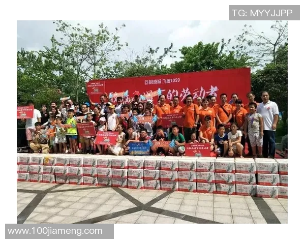 足球明星们齐聚一堂为好友庆祝生日快乐传递温暖祝福与精彩瞬间